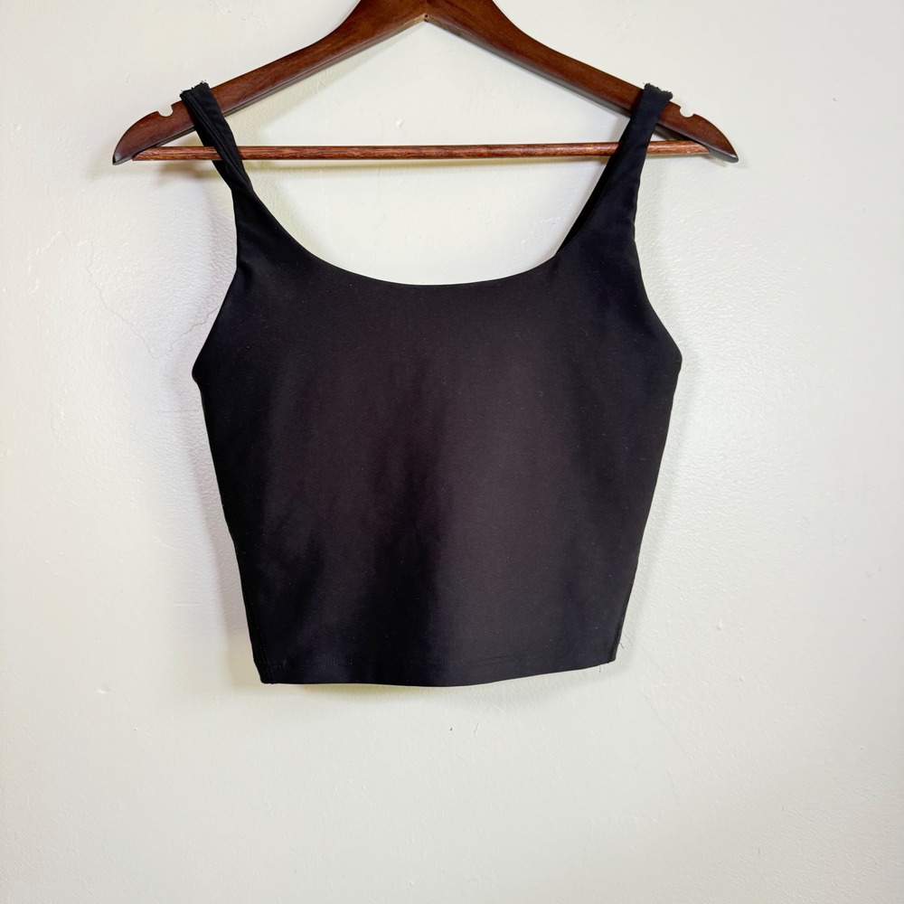 Old Navy PowerSoft Light Support Go-Dry Athletic Crop Top Size Medium Black